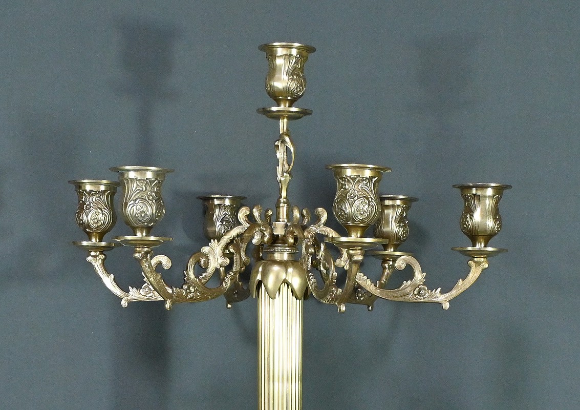 Important Candélabre en Bronze, style Louis XVI - Fin XIXe – Image 4